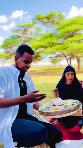 A post by @alinainabeerdon on TikTok caption: ❤️qardho jano #teamalinainabeerdoon #muqdishotiktok🇸🇴🇸🇴❤ #garowe_puntland_🇸🇱🇸🇱 