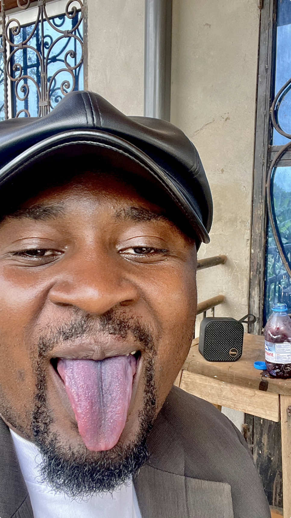 A post by @mr_seksii on TikTok caption: C’était trop la joie aujourd’hui 😂 #camerountiktok🇨🇲 #viraltiktokvideo #tiktokcameroun🇨🇲 #viral 
