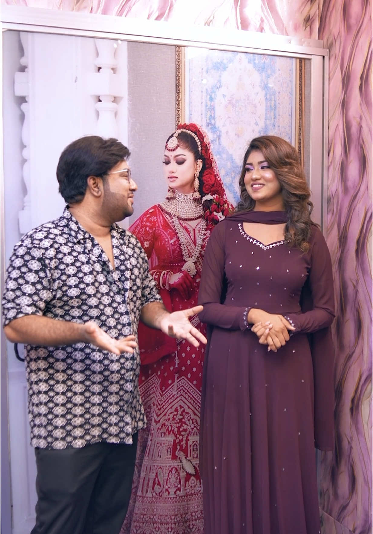 A post by @anjumanvibes on TikTok caption: “আমার অনেক বছর আগের থেকেই স্বপ্ন ছিল আমি একটা পার্লার দিব। কিন্তু সাহস পাচ্ছিলাম না। আলহামদুলিল্লাহ, এখন দিয়েছি।” এটা সত্যিই খুব বড় অর্জন। নতুন কিছু শুরু করার সাহস নেওয়াটাই সবচেয়ে কঠিন কাজ। আমি সেই ধাপটা পেরিয়েছি এটা গর্বের বিষয়। 🖤@anjumanglowstudio 