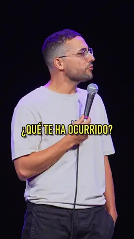 A post by @galdervaras on TikTok caption: El repartidor 😎 #humor #standup #monologos #comedia 