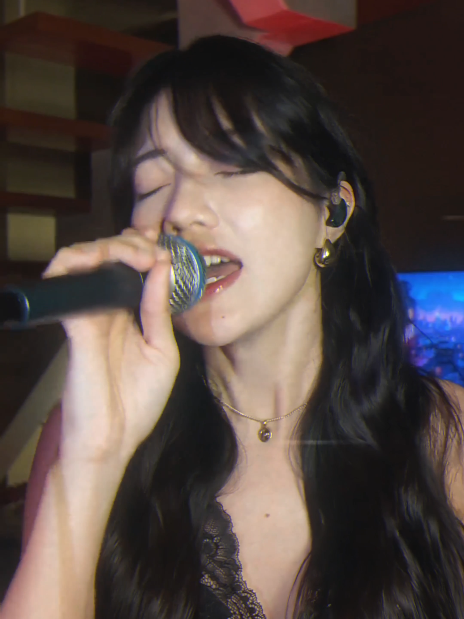 A post by @mngnzls on TikTok caption: 私の愛し方を、わかってほしかった。