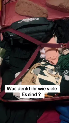 A post by @deso_latee on TikTok caption: Wie viele ? #fyfyfyfy #viralvideos #holidays #fürdich #frage #following #creator #checkthisout 