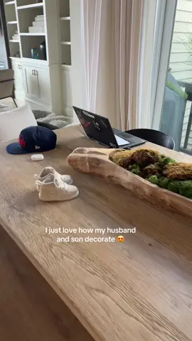 A post by @the_avantgarde on TikTok caption: 🥰