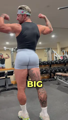 A post by @nunzziii on TikTok caption: TOP 5 🍑 GLUTE BUILDING TIPS! #glutes 