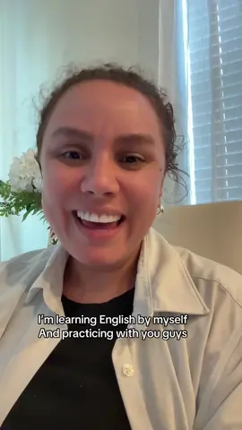 A post by @_mari_gomes__ on TikTok caption: #fy #fyp #english #sunday