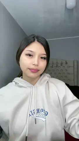 A post by @nicoll_ochoa on TikTok caption: Si están pasando por lo mismo les mando un abrazo mis niñas 🫂👸🏻💕