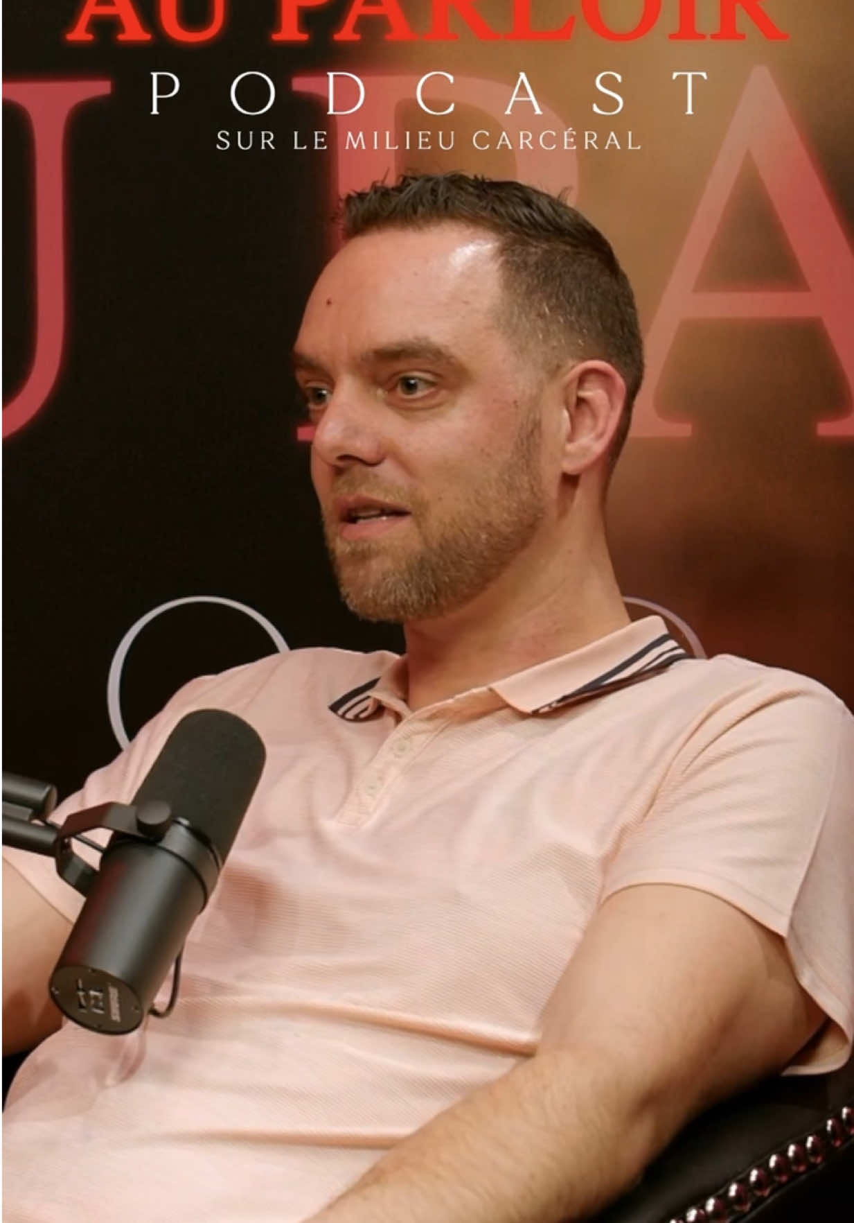 A post by @cedricbergeronparloir on TikTok caption: Épisode 93 avec Nathaël, c’est LIVE sur toutes les plateformes!🙌 #auparloirpodcast #podcast #cedricbergeronhumour #truecrime #france #Québec #auparloir #prison 