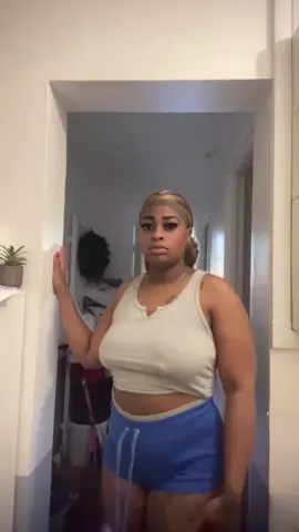 A post by @guyanaisehatienne on TikTok caption: @Op top boss flanbesa🙈🗞️✈️ @rattyspam3 @Ernst epis kreyòl bon gou ✍🏽 @belle femme @♥️💥NEGRESSE 💥♥️ @✨shaïna ✨ @Akosua asantewaa @andersonreparationlocks#1 