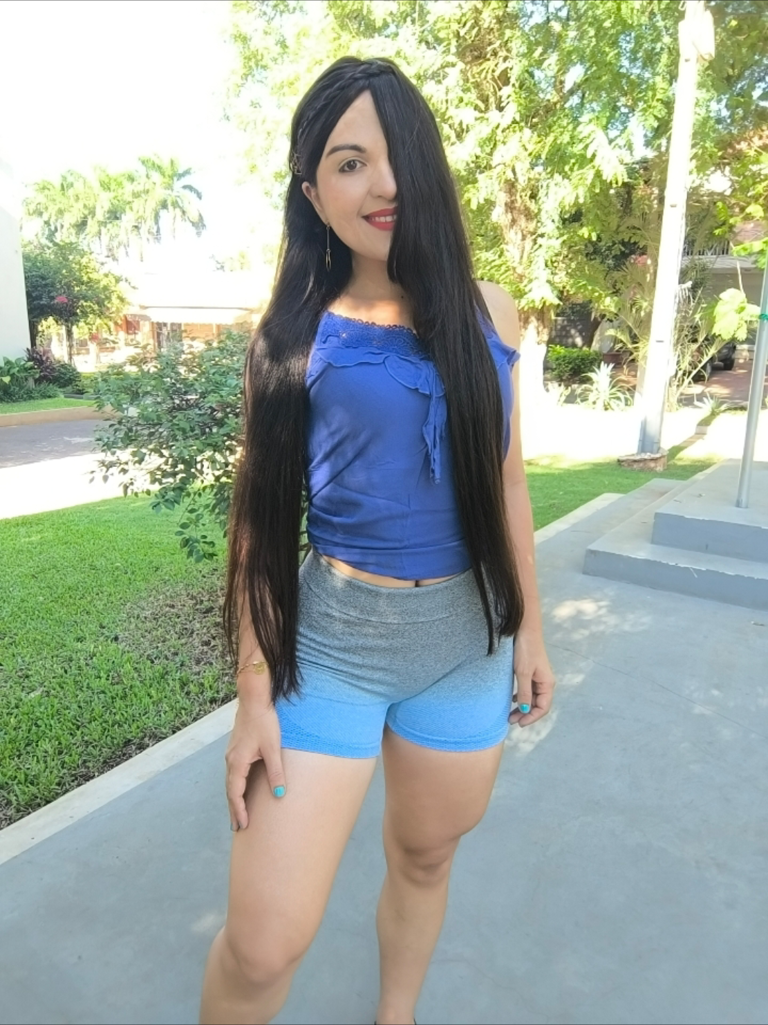 A post by @noe_cardozo25 on TikTok caption: holaa 🎀🎀