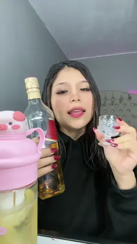 A post by @nicoll_ochoa on TikTok caption: Quieren más contenido así?🥹✨