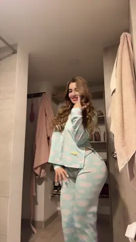 A post by @laurasahar00 on TikTok