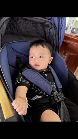 A post by @touktamobile on TikTok caption: ທ້າວລີຈາເລີ🖤🥴ຕ້າຊິງນອ້ຍ