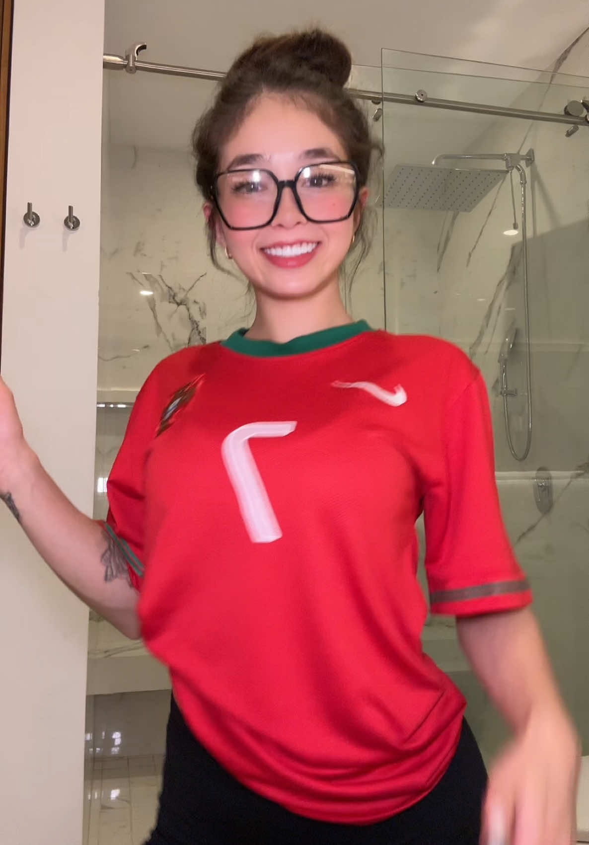 A post by @yajanaaa on TikTok caption: Mi esposo el mejorrrrrr AHHH😍🐐