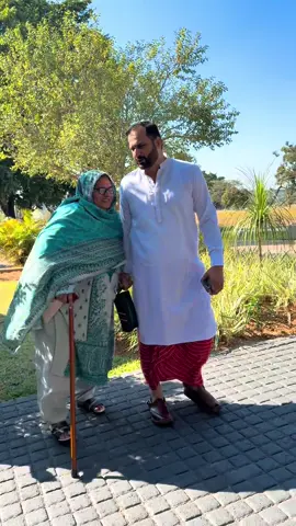 A post by @wickycheemaofficial on TikTok caption: Jitna b ha bant do Allah barkat daly ga in Sha Allah ❤️@Wicky Cheema #southafrica #pakistan #usa🇺🇸 #mamayanda 