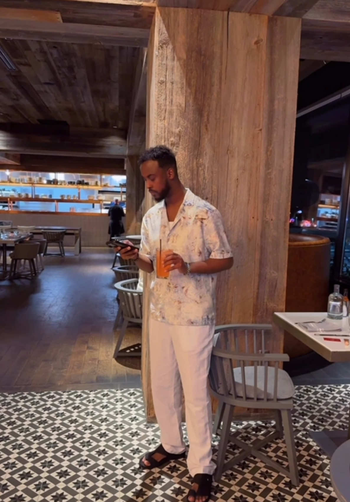 A post by @_kingsaajin_ on TikTok caption: #boqor_saajin 