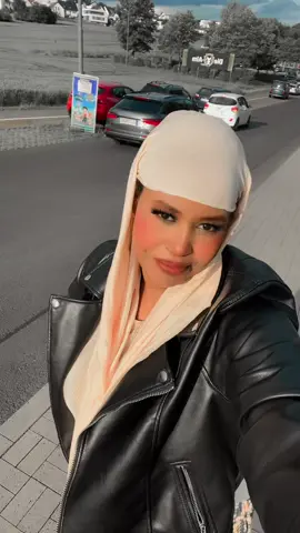 A post by @quruxdii.dauska on TikTok caption: #foryoupage #foryou #somalitiktok #msstop1🇬🇲 