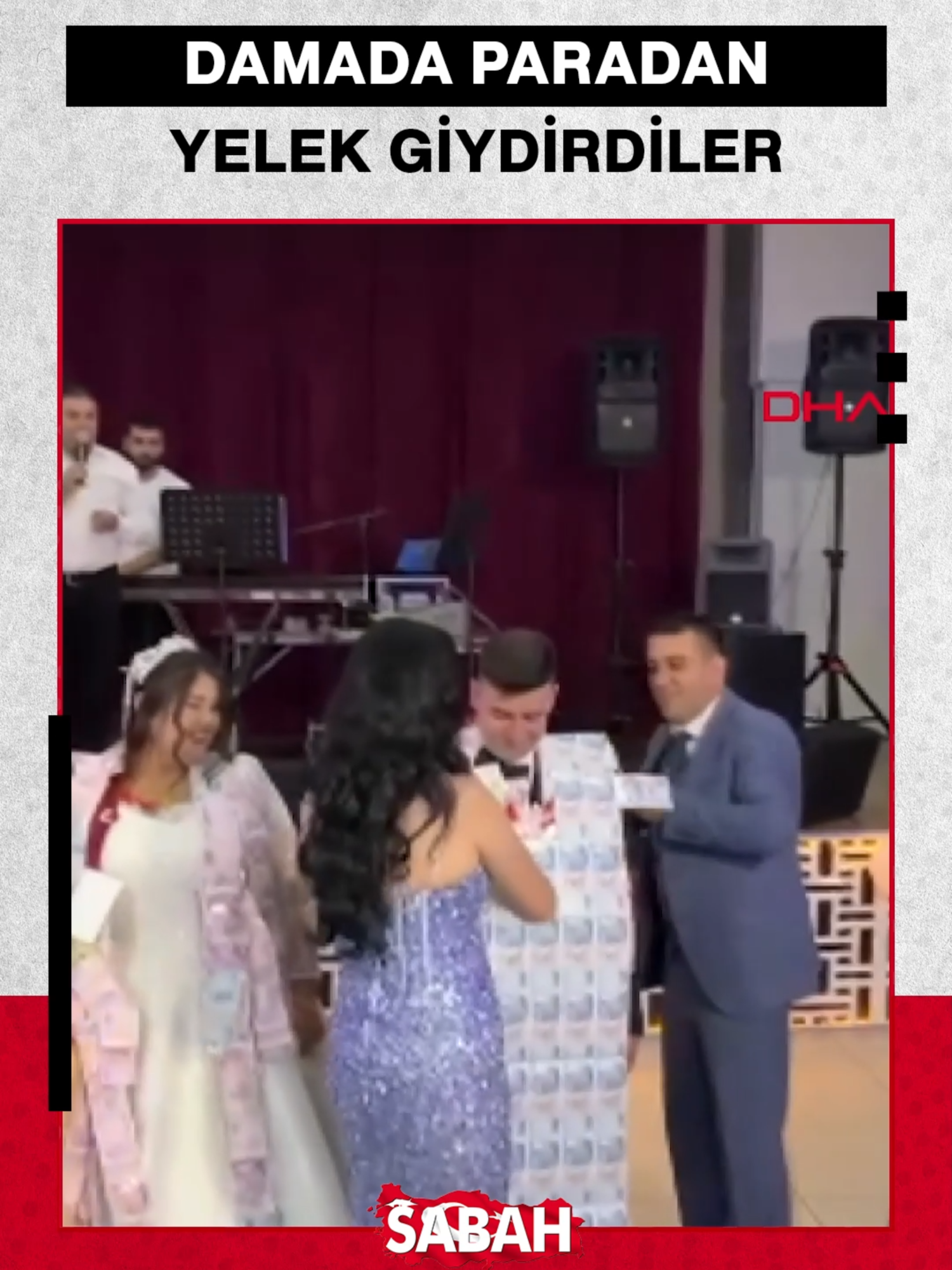 A post by @sabah on TikTok caption: Burdur'da bir düğündeki takı merasiminde damada paradan yapılmış yelek giydirildi.