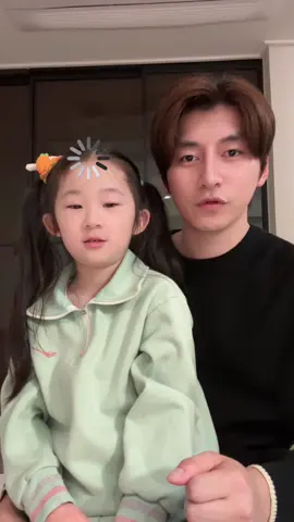 A post by @jadega_98 on TikTok caption: 탕수육 게임이 아니라.. 탕수루 게임?.. #제이드 #jade #지은이 #탕수육게임 게임 #코미디 