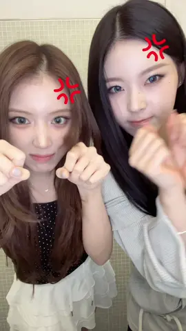 A post by @nmixx_official on TikTok caption: ( •̀⤙•́💢) #NMIXX #엔믹스 #지우 #JIWOO #규진 #KYUJIN