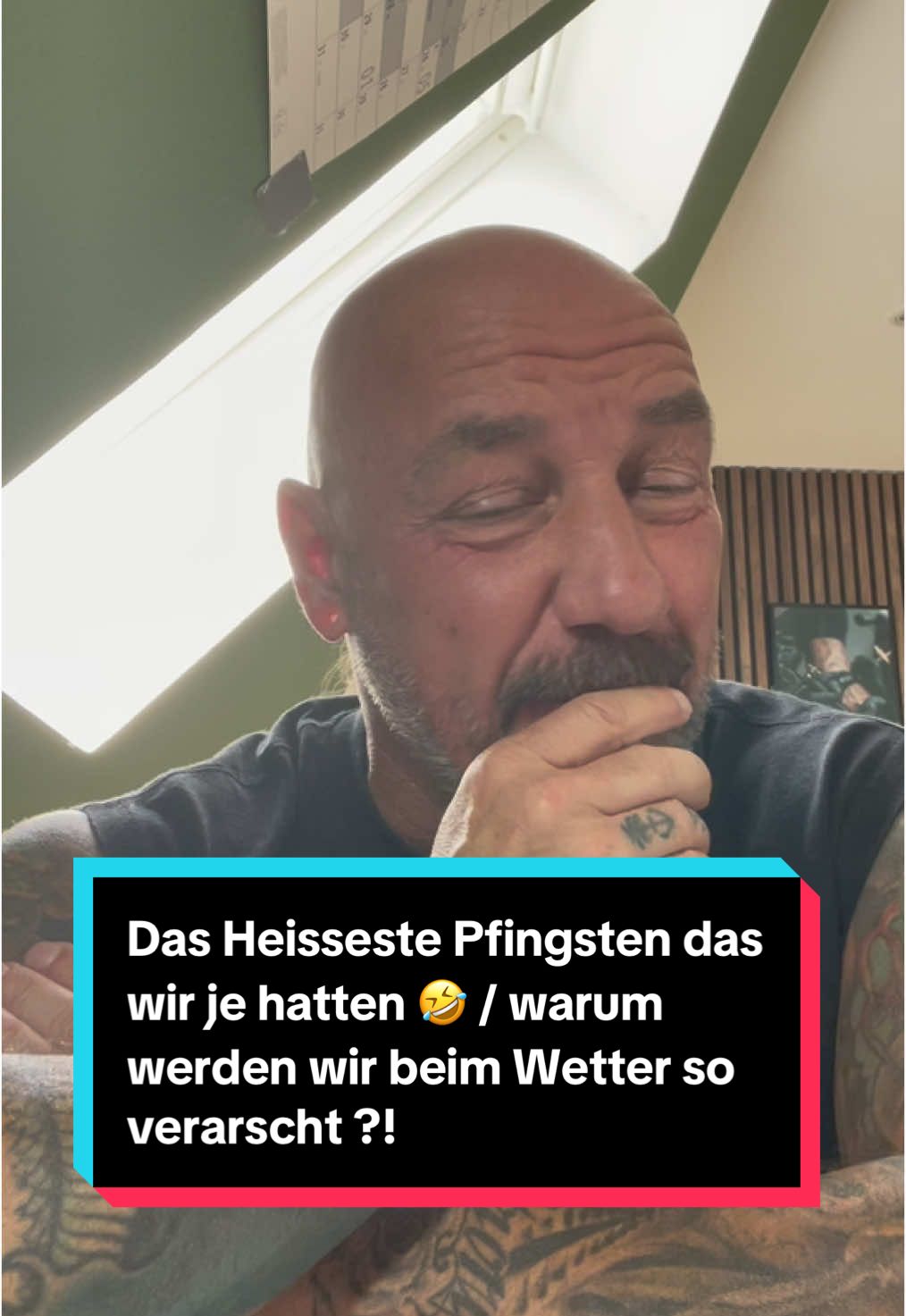 A post by @tattookrause on TikTok caption: Das heißeste Pfingsten was wir je hatten 👍🤣 #ffür #fy #fyp #fypシ 