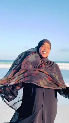 A post by @miss_fardax on TikTok caption: Gabar kastoo gaaban waa barkeyga kalaya xabibiyal hug🫂🔥@Ilhaannita @zaki qoox,🎥🇸🇴 