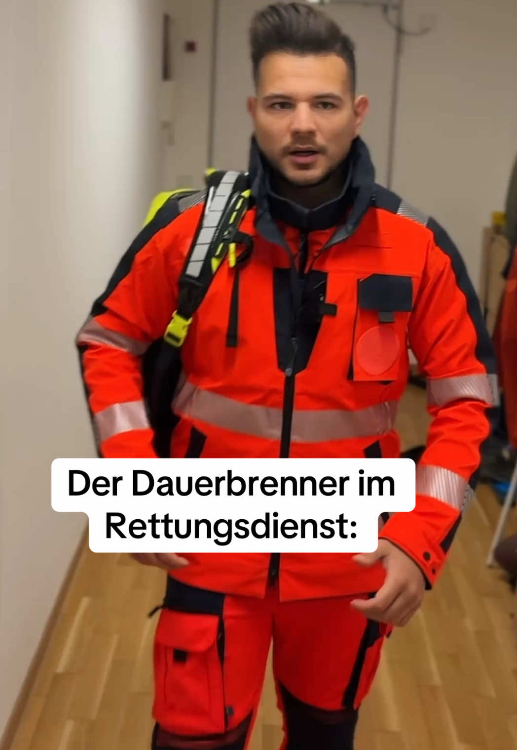 A post by @5_sprechwunsch on TikTok caption: Riechen und sehen 🚑 #rettungsdienst 