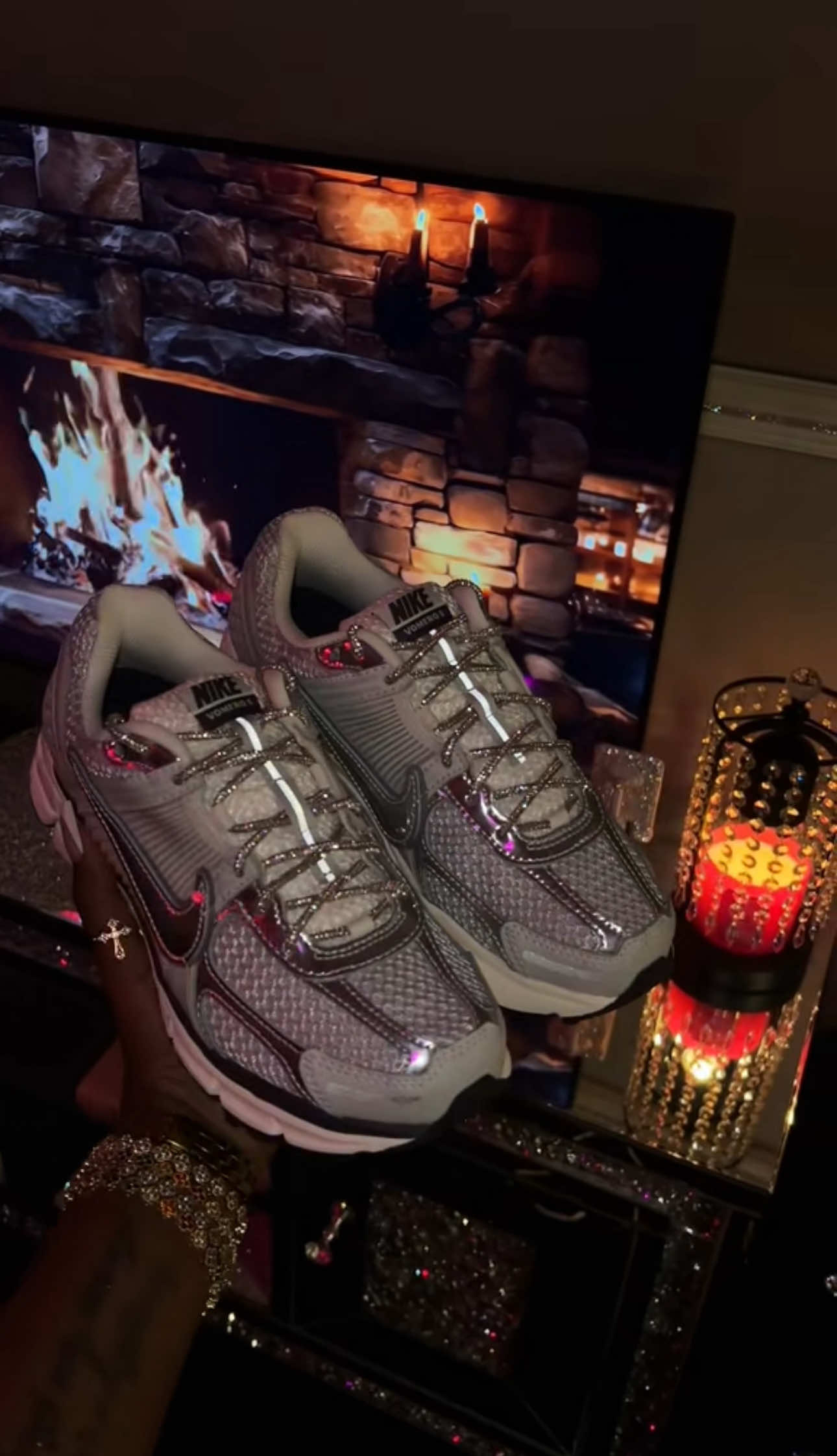 A post by @niciaakayyy on TikTok caption: I’m obsessed 🔥🎀 #fypシ #blingbling #blingshoelaces #itgirl #fypシ゚viral #customsneakers #