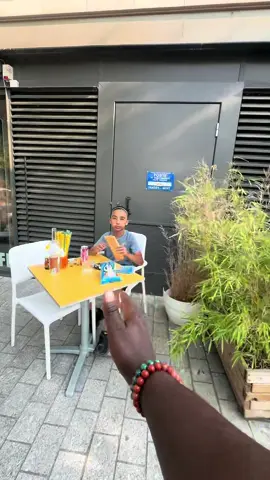 A post by @c_zasta on TikTok caption: Tu vois dans quel pays 😭😭#humain #foryou 