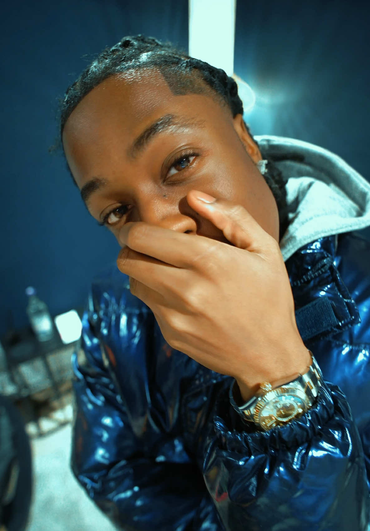 A post by @incogwhydee on TikTok caption: I’m not a thief I just borrowed it…⌚️‼️ #fyp #whydee #mvp 