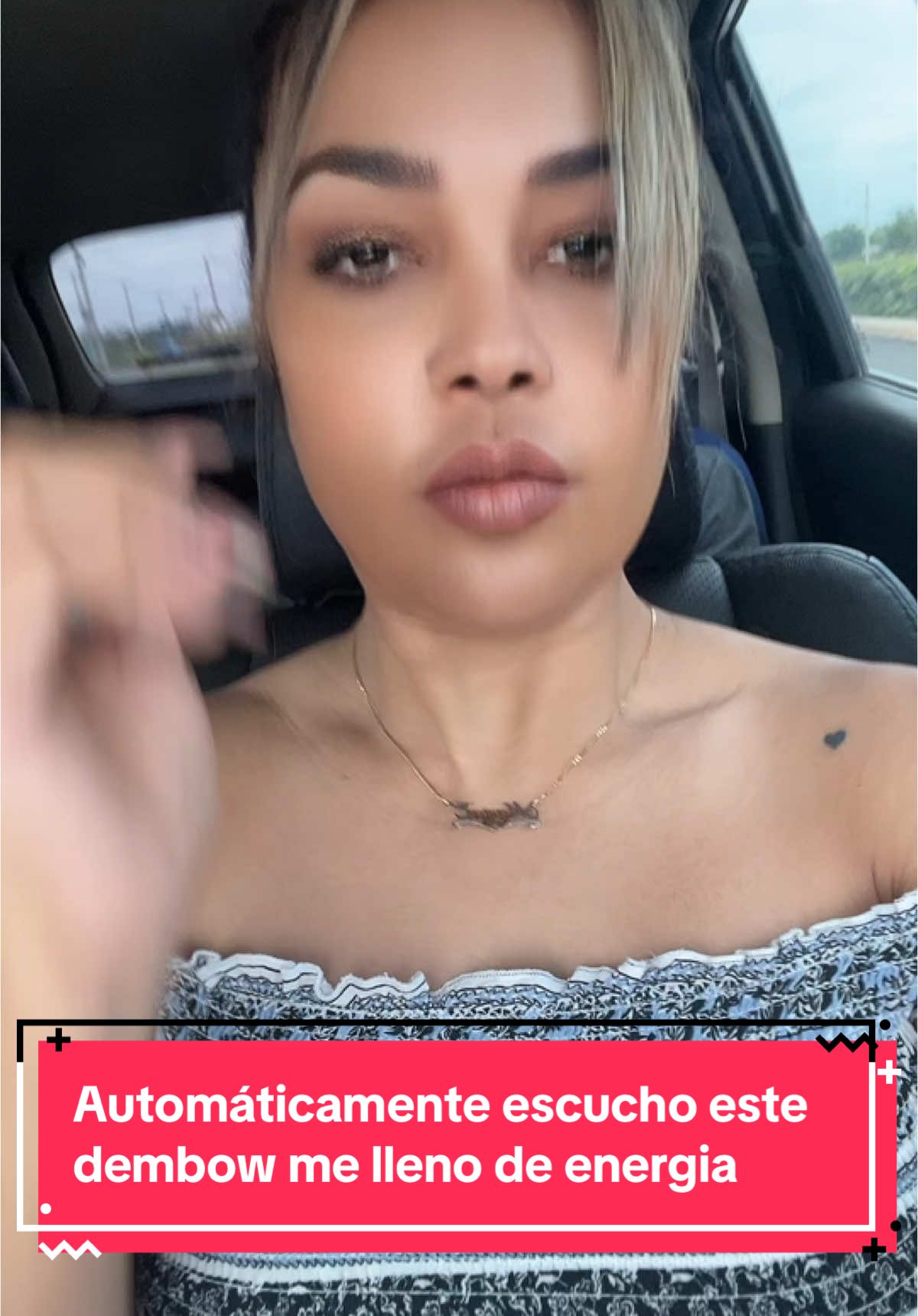 A post by @mariaelena54 on TikTok caption: #hyp #paratiiiiiiiiiiiiiiiiiiiiiiiiiiiiiii #tiktok #viral #suave #jeyone #dembow #dembowviral 