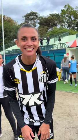 A post by @santosfc on TikTok caption: Esse é o foco, Aninha! 👊🏼 #SantosFC #Santos #SereiasDaVila #FutebolFeminino #TikTokEsportes
