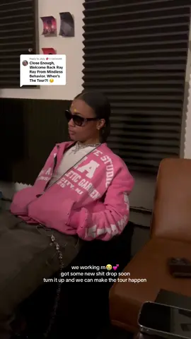 A post by @girlsloveamari on TikTok caption: Replying to @Jayy 💋  call up the girls and get em ready for me😌💗🏄🏽‍♀️ #amarinoelle #hairtok #4u #fypシ #braids #jokes #wlw #rnb #rnbmusic 
