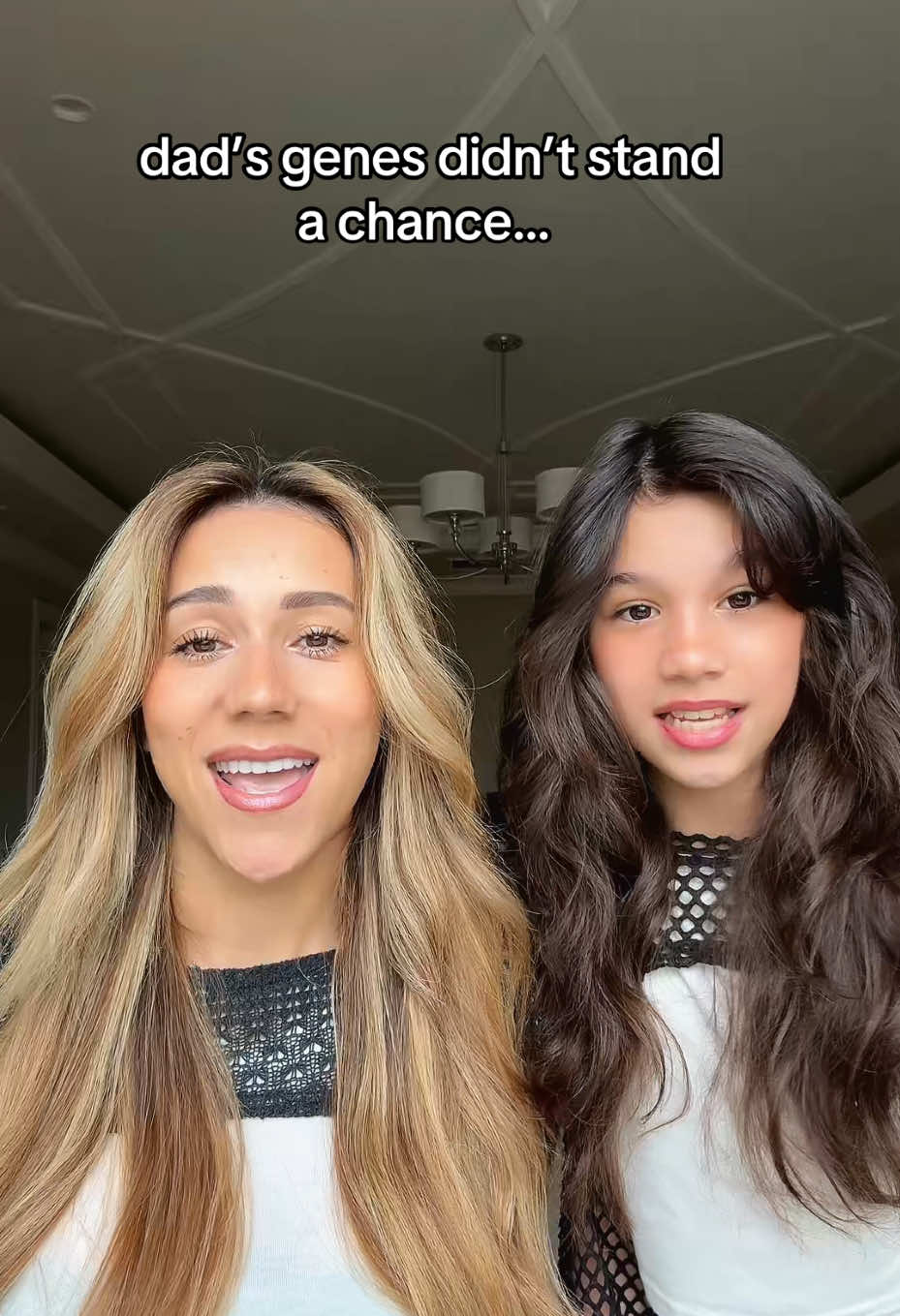 A post by @esthalla on TikTok caption: 👯 @FamiliaDiamond 