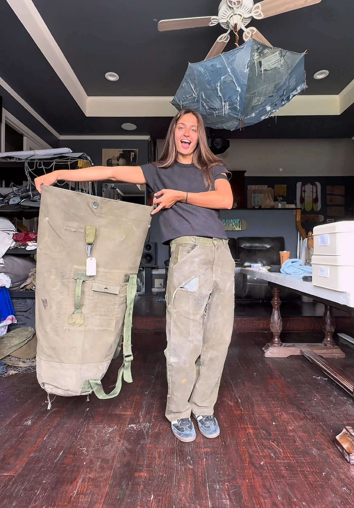 A post by @averycyrus on TikTok caption: duffle bag pants 🫡
