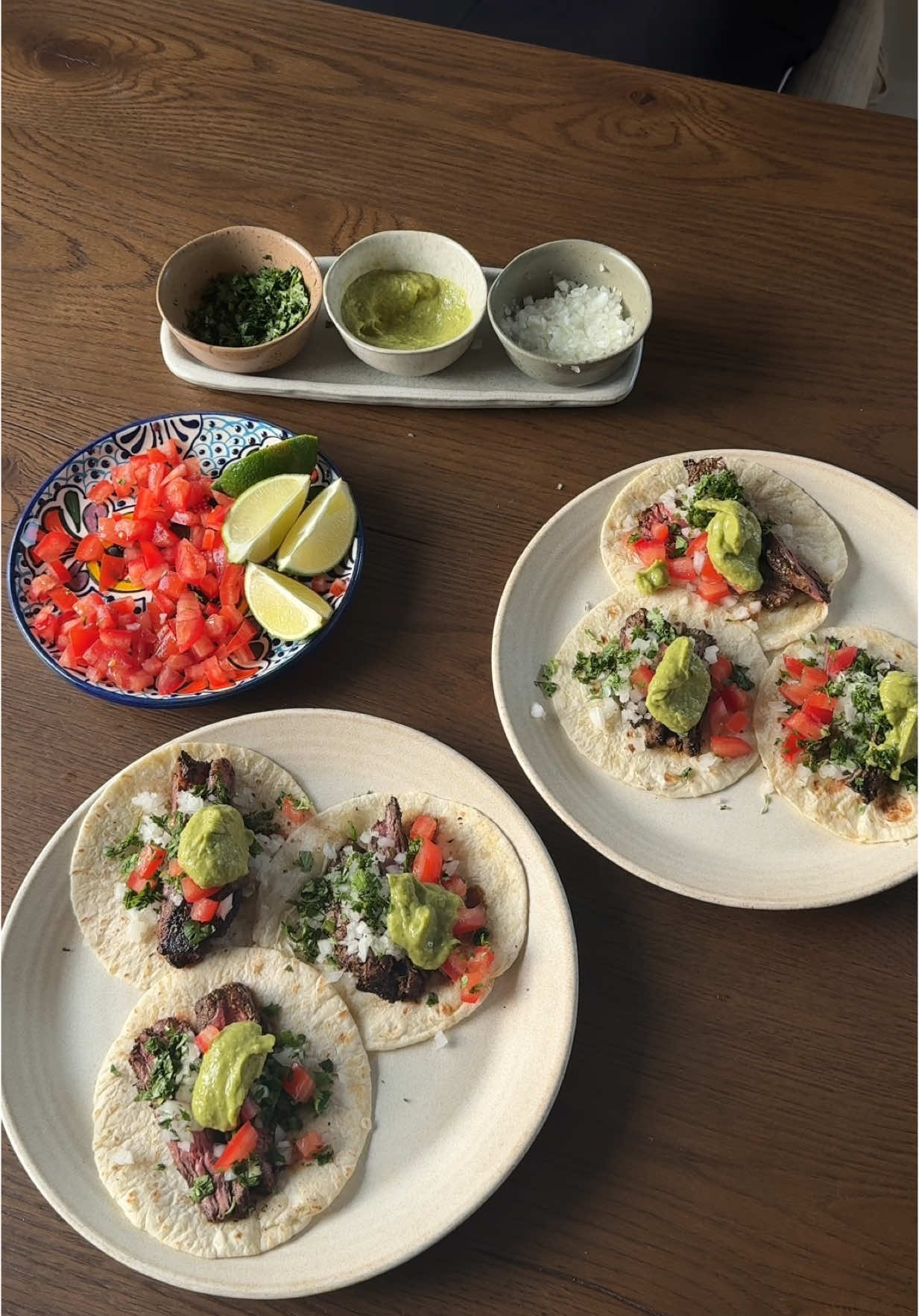 A post by @analiscruzx on TikTok caption: Steak tacos with avocado salsa🔥 Full recipe on IG