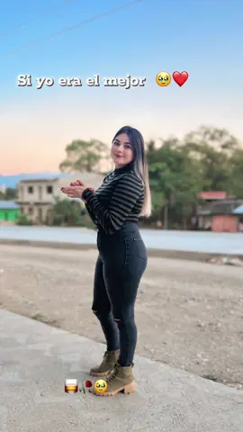 A post by @yadylopez881 on TikTok