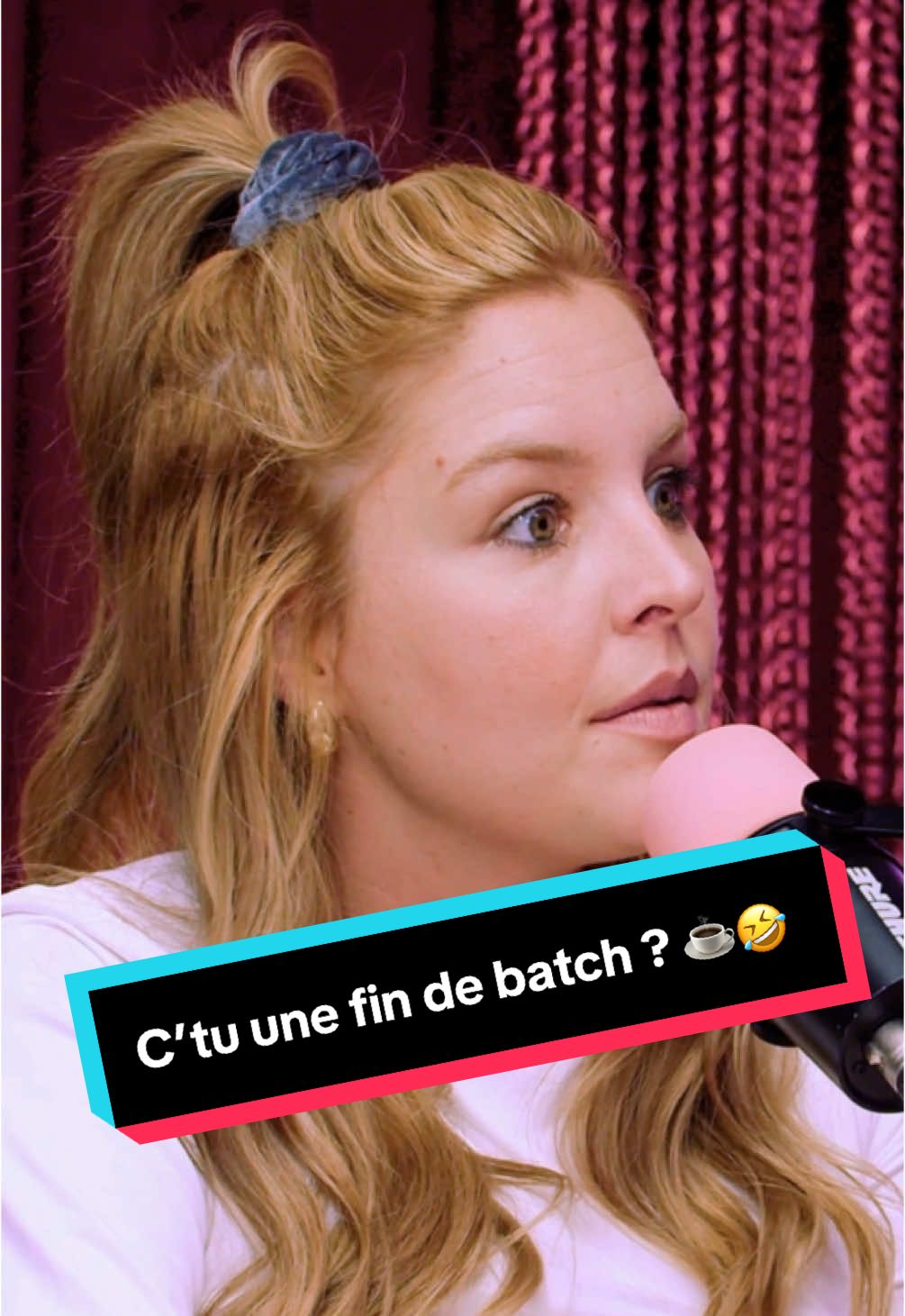 A post by @sxoralpodcast on TikTok caption: C’tu une fin de batch ? ☕️🤣 @Joanie Grenier @Lysandre Nadeau #podcastqc #podcastclips #couplegoals #humour #qc 