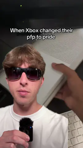 A post by @newstok101 on TikTok caption: Xbox is going viral because of their new profile picture #xbox 