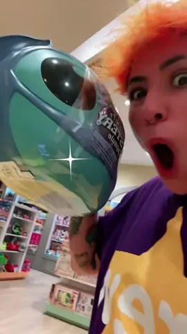 A post by @aliizquierdo_ on TikTok caption: COMPRO TODO lo que vea DE STITCH!!😱 🩵💙