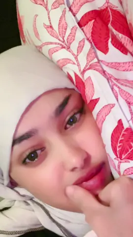 A post by @prttey_fatuush_diomond on TikTok caption: Maxaa udiiday isago Ina adertis ah inuu ka farxiyo cadow waa qofka ku dhow 😭😭😭😭😭#prtteyfatuushdiomond @𝐇𝐮𝐝𝐚 𝐒𝐚𝐥𝐚𝐡 𝐎𝐦𝐚𝐫 ꨄ 