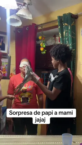 A post by @yomisantos7 on TikTok caption: Jajaja estaba que no aguantaba la risa jjj. #fyp #fypシ 