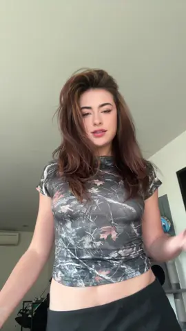 A post by @marianacantu_ on TikTok caption: se acuerdan cuando era adicta a este trend?? jajajajaj