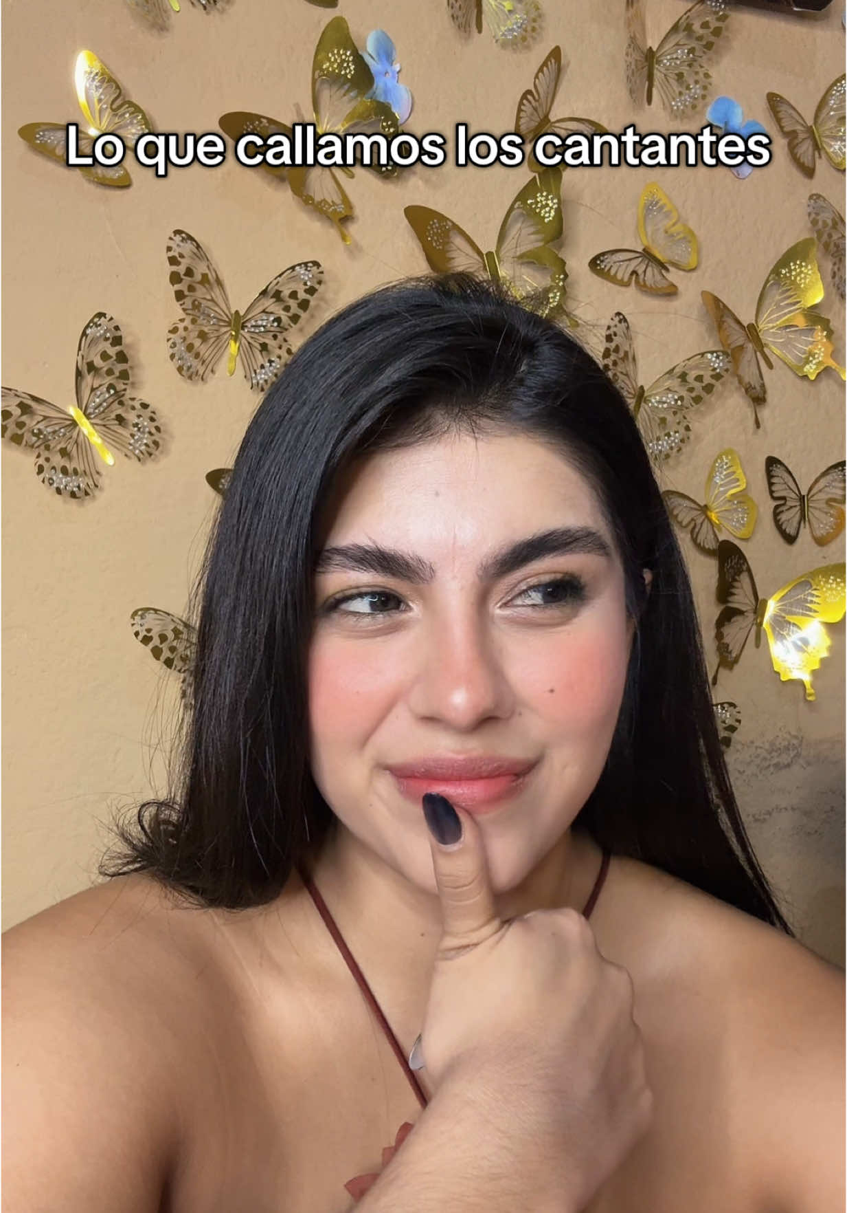 A post by @fatimajaime_oficial on TikTok caption: Solo es contenido jajaja #parati #viral #fyp #humor #fatimajaime #loquecallamosloscantantes 