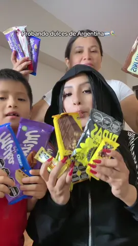 A post by @danielataquire on TikTok caption: Me encantó los alfajores🥹//Ig:Danielataquire✨#fyp #viral 