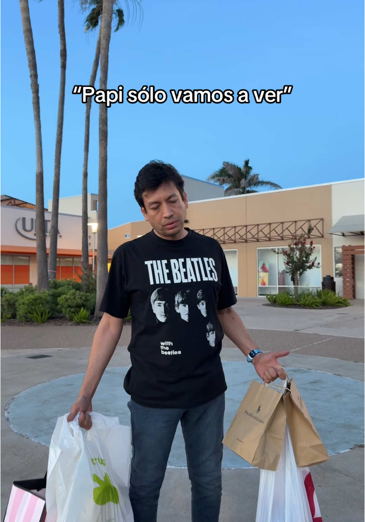A post by @mia.salinass on TikTok caption: pobechito🥺 #humor #fyp #papá 