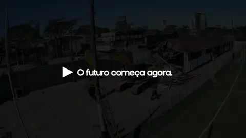 A post by @santosfc on TikTok caption: O futuro começa agora. 🤍🖤 #Santos #SantosFC #TikTokEsportes #Futebol 