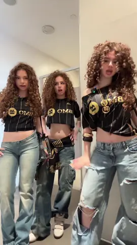 A post by @eliana.kalogeras on TikTok caption: @LAFC @sundaykalogeras @demitrakalogeras 