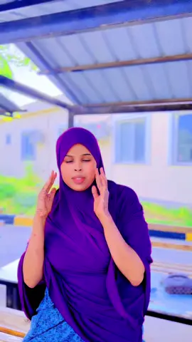 A post by @hibokeepgoing on TikTok caption: #fyp #muqdishotiktok🇸🇴🇸🇴❤ 😘