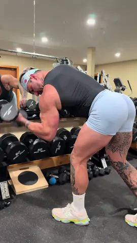 A post by @nunzziii on TikTok caption: Wanna Live Longer? LIFT WEIGHTS!👊