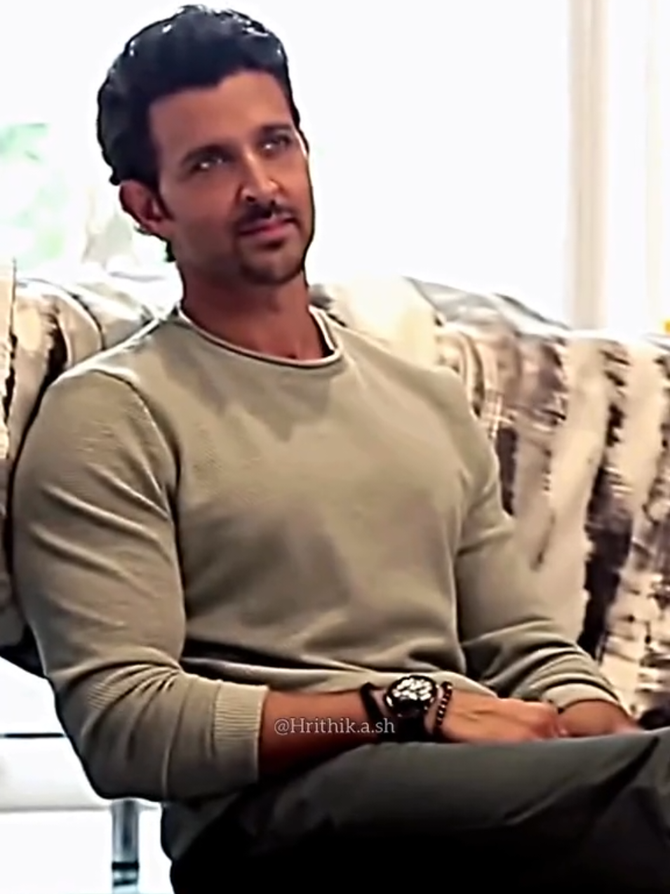 A post by @iam_hrithik_717 on TikTok caption: #onthisday #hrithikroshan #foryou #TikTokShortFilm #foryou #hrithikroshan #foryou #foryou 